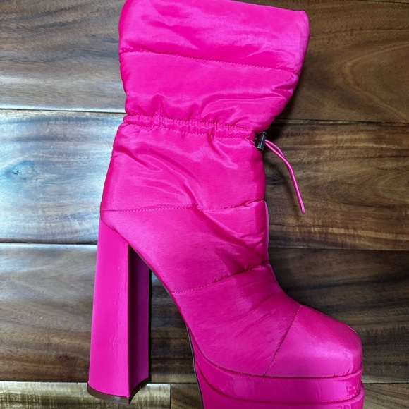 Puffy hot pink platform boots 7 - Picture 6 of 10